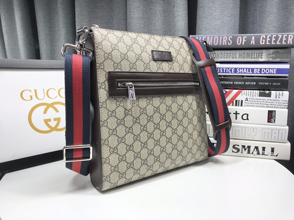 激安グッチバッグコピー背面デザイン